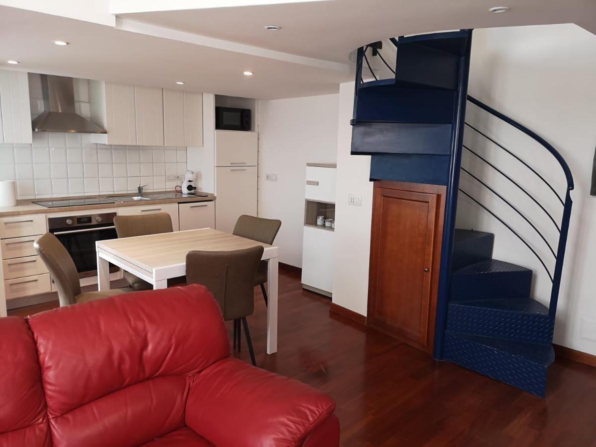 Marina Apartment City Centre Кальяри Экстерьер фото