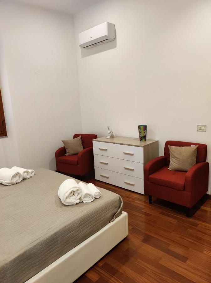 Marina Apartment City Centre Кальяри Экстерьер фото